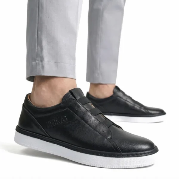 Schwarze Herrenschuhe mit weißen Sohlen1_ergebnis